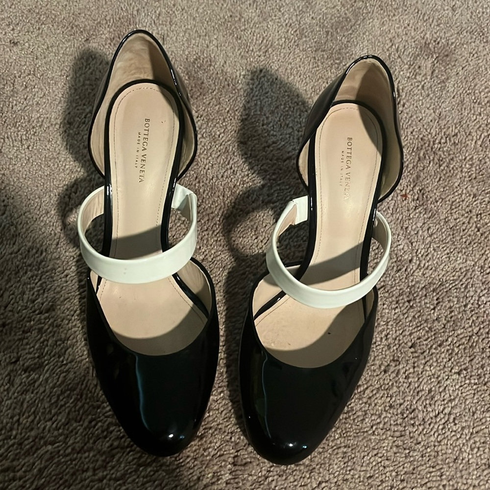 Bottega veneta patent heels.